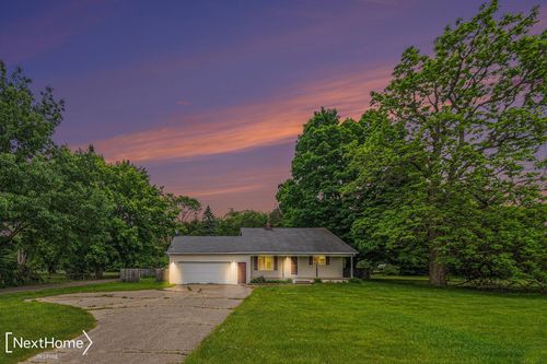 9282 N Elms Rd, Clio, MI, 48420-8510 | Card Image