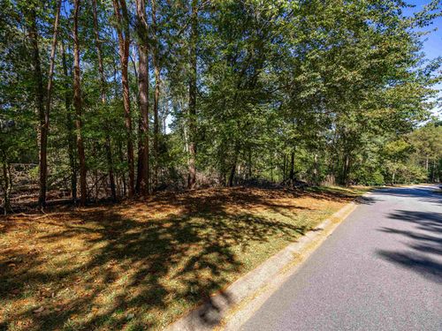 303 Carolina Club Dr, Spartanburg, SC, 29306-6605 | Card Image