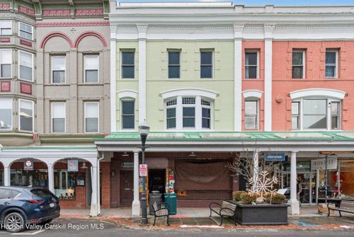 316 Wall St, Kingston, NY, 12401-3820 | Card Image