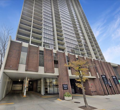 apt-707-1636 N Wells St, Chicago, IL, 60614-6010 | Card Image