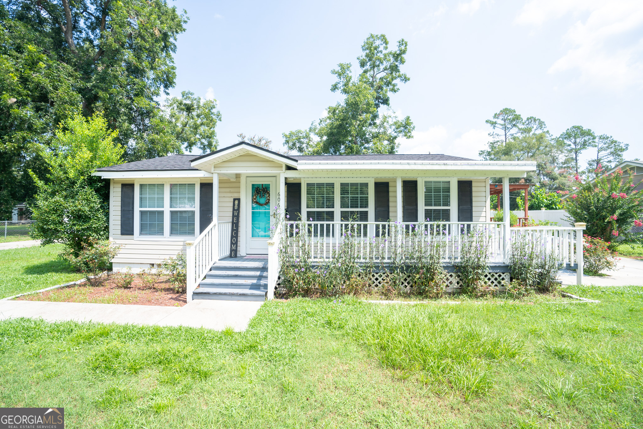 Linwood Dr, Waycross, GA 31501