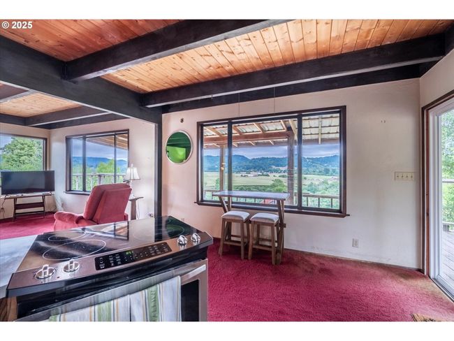 Kitchen/Nook | Image 13