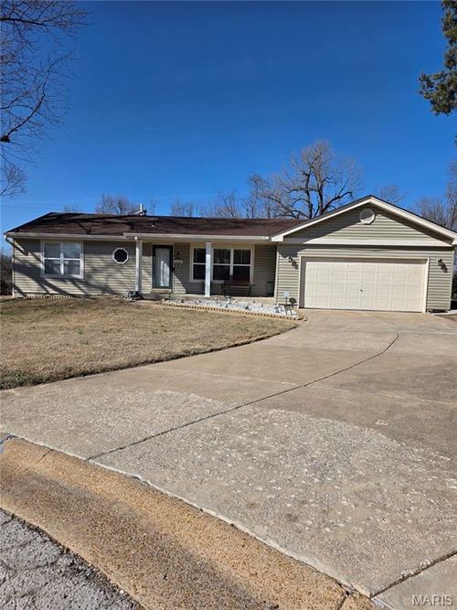 10151 Isabelle Pl, Saint Ann, MO, 63074-1264 | Card Image