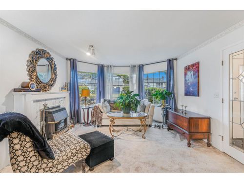 15482 92a Ave, Surrey, BC, V3R9B1 | Card Image