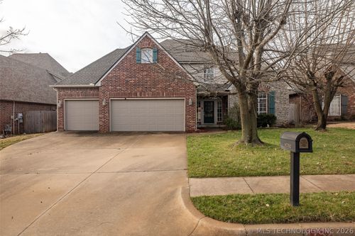 8752 E 102nd St, Tulsa, OK, 74133-6990 | Card Image