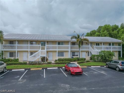 d7-4625 Bayshore Dr, NAPLES, FL, 34112-6570 | Card Image