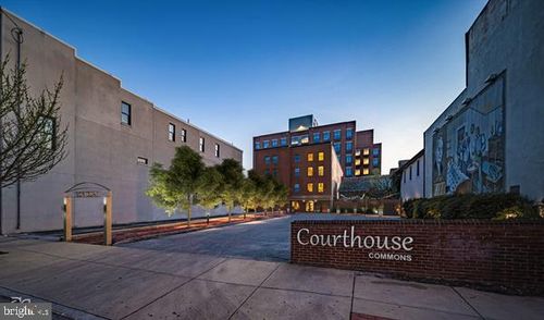 apt-305-50 N Duke St, YORK, PA, 17401-1234 | Card Image