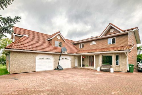 9 Rustic Road, Norglenwold, AB, T4S1S5 | Card Image