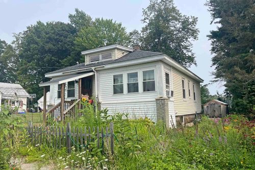 81 Oak Grove Ave, Brattleboro, VT, 05301-6649 | Card Image