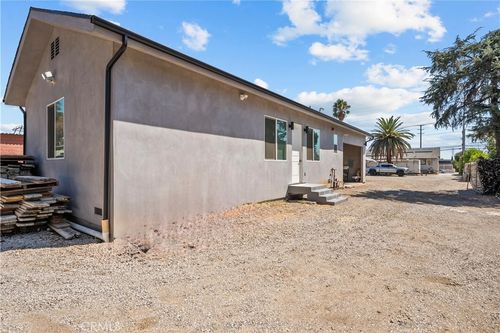 14673 Chatsworth Dr, San Fernando, CA, 91345-1728 | Card Image