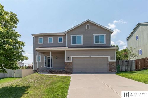 1605 Old Gaelic St, Bellevue, NE, 68123-6825 | Card Image