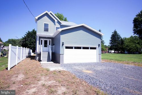 2673 Old Berwick Rd, BLOOMSBURG, PA, 17815-3238 | Card Image