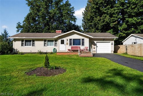 3045 Spencer Cir E, Geneva, OH, 44041-9203 | Card Image