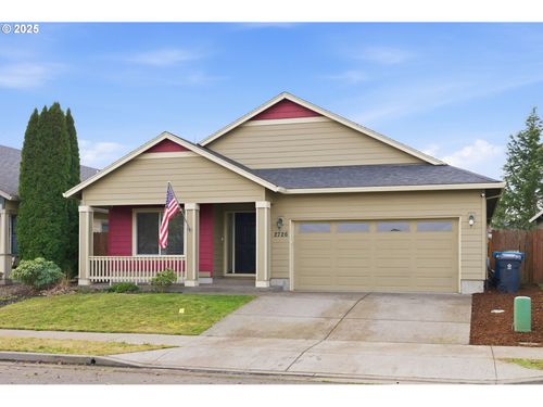 2726 Nina Pl, Hubbard, OR, 97032-8508 | Card Image