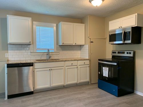 500 E Heron St, Denison, TX, 75021-6450 | Card Image