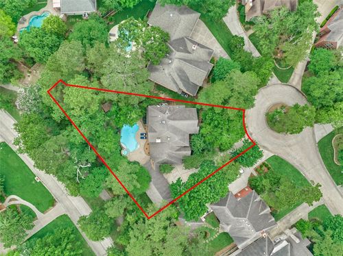 19 Craggy Rock St, The Woodlands, TX, 77381-5137 | Card Image