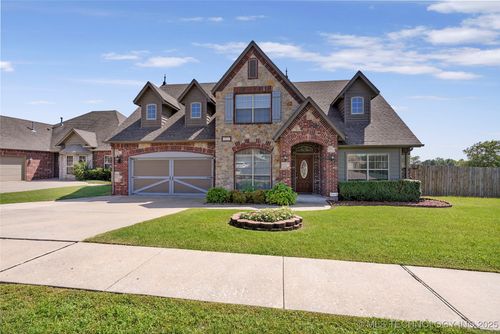 1317 W Dover St, Broken Arrow, OK, 74012-0898 | Card Image