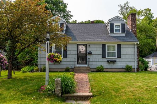 40 Benefit St, Attleboro, MA, 02703-1834 | Card Image
