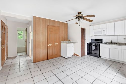 397 D Building 3 Granfield Avenue, Bridgeport, CT, 06610 | Card Image