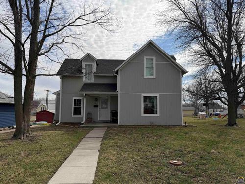 505 Pottawatomie St, Hiawatha, KS, 66434-2542 | Card Image