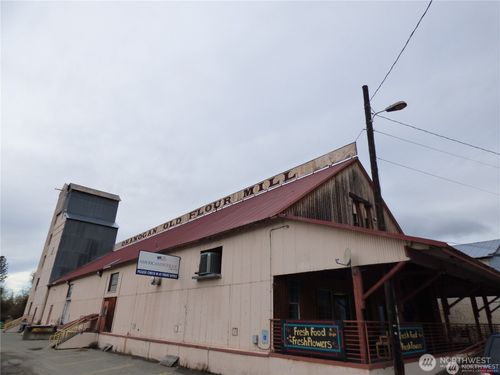 96 E Pine St, Okanogan, WA, 98840 | Card Image