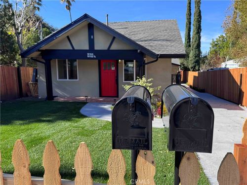 10155 Mount Gleason Ave, Sunland, CA, 91040-3118 | Card Image