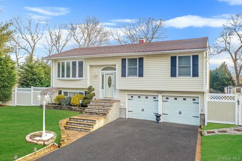 131 Joline Rd, Port Jefferson Station, NY, 11776-3359 | Card Image