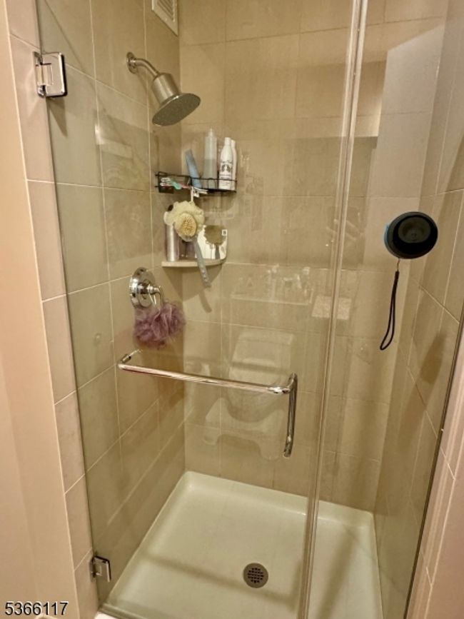 APT-2205 - 1 Spring St, Townhouse with 2 bedrooms, 2 bathrooms and null parking in New Brunswick NJ | Image 41