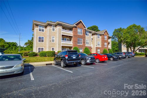 a-9709 Campus Walk Ln, Charlotte, NC, 28262-1901 | Card Image