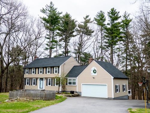 6 Hubbard Hill Rd, Derry, NH, 03038-4701 | Card Image