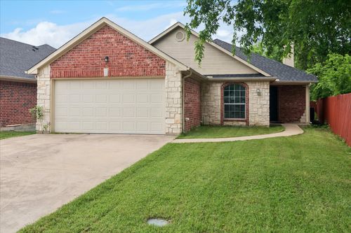 745 Lakeside Dr, Rockwall, TX, 75032-6139 | Card Image