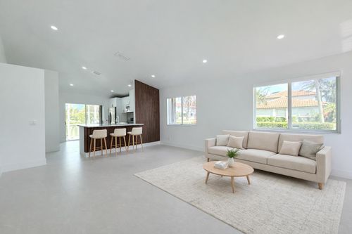 20841 Nw 1st St, Pembroke Pines, FL, 33029-2168 | Card Image