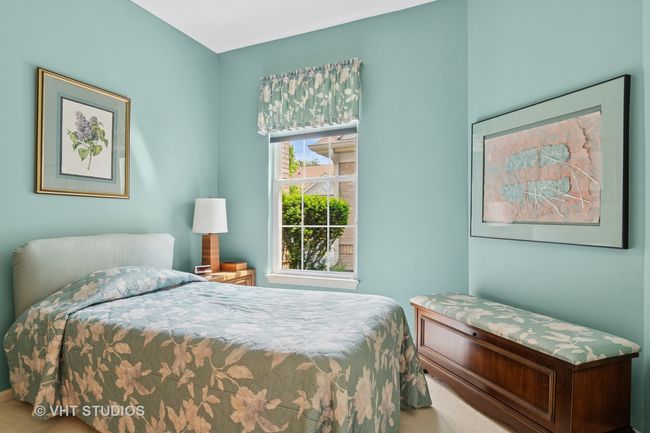 21513 W Douglas Ln, Condo with 3 bedrooms, 2 bathrooms and 2 parking in Plainfield IL | Image 15