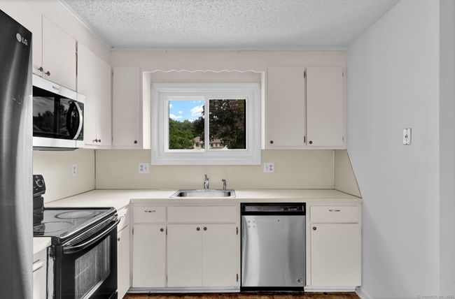 207 - 207 Summer Hill Dr, Condo with 2 bedrooms, 3 bathrooms and null parking in South Windsor CT | Image 11