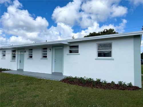 10531 Sw 184th St, Cutler Bay, FL, 33157-6713 | Card Image