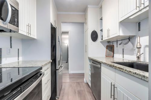 303-2004 Fullerton Ave, North Vancouver, BC, V7P3G8 | Card Image