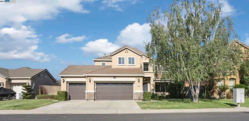 1962 Fountain Square Ave, Manteca, CA, 95337 | Card Image