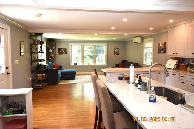 323 Main Street, House other with 3 bedrooms, 3 bathrooms and null parking in Wethersfield CT | Image 4
