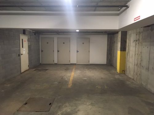 825C Boul René-Lévesque E, Montréal, QC, H2L0A1 | Card Image