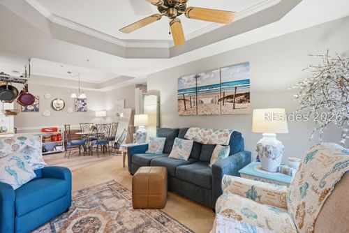 20-303-4924 Bluffton Pkwy, Bluffton, SC, 29910-4681 | Card Image