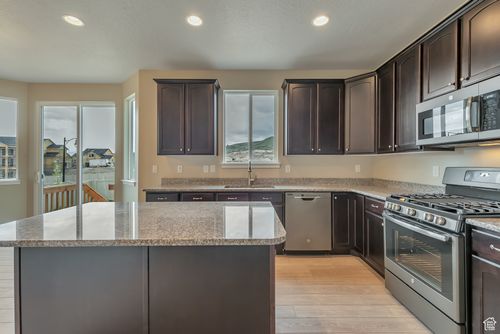 218-1765 S 3825 W, Taylor, UT, 84401-2159 | Card Image