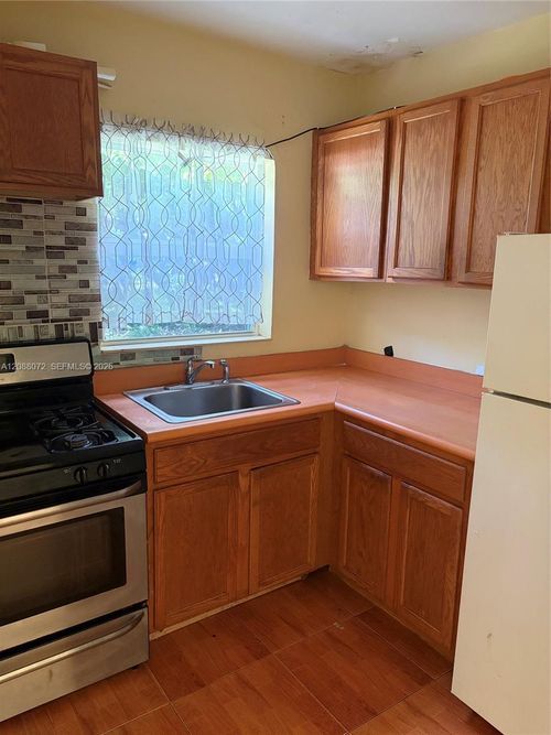 b-1851 Funston St, Hollywood, FL, 33020-6070 | Card Image