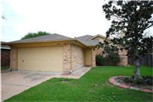 15518 Town Green Dr, Houston, TX, 77083-5569 | Card Image