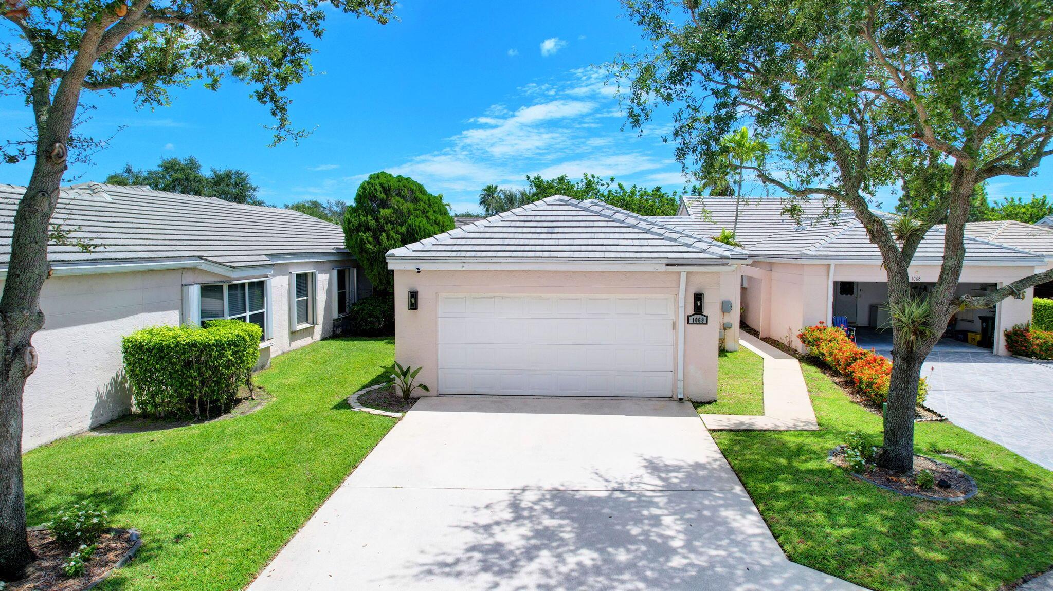 Island Manor Dr, Greenacres, FL 33413