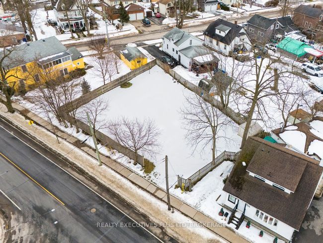 7977 Portage Rd, Home with 0 bedrooms, 0 bathrooms and null parking in Niagara Falls ON | Image 6