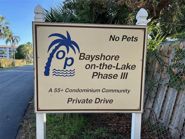 515 - 3272 Lake Bayshore Dr, Condo with 2 bedrooms, 2 bathrooms and null parking in BRADENTON FL | Image 45