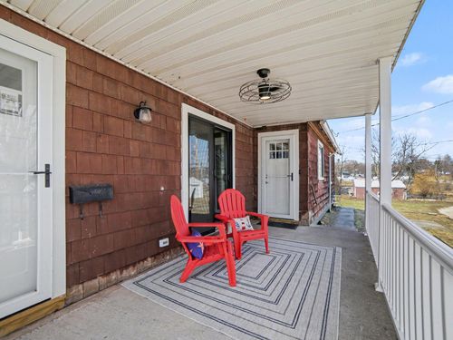 205 1st St, Ludington, MI, 49431-2503 | Card Image