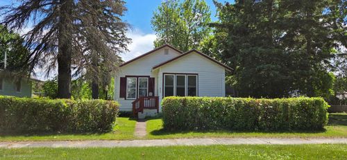 611 7th St, International Falls, MN, 56649-2622 | Card Image