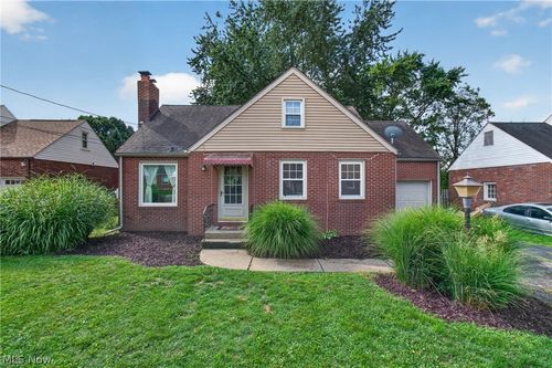708 33rd St Ne, Canton, OH, 44714-1416 | Card Image