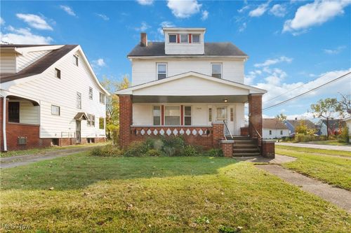 13604 Maplerow Ave, Garfield Heights, OH, 44105-6802 | Card Image